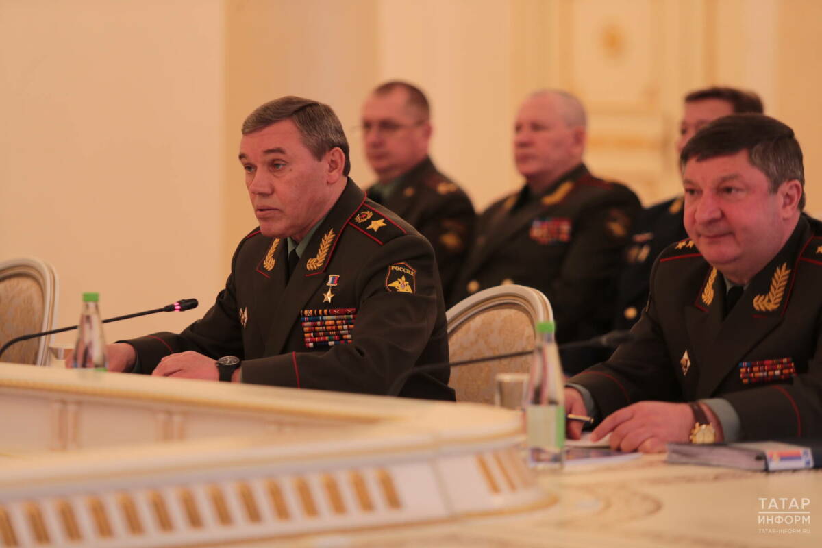 Герасимов: Наиболее активные бои идут в полосе ответственности группировки «Центр»