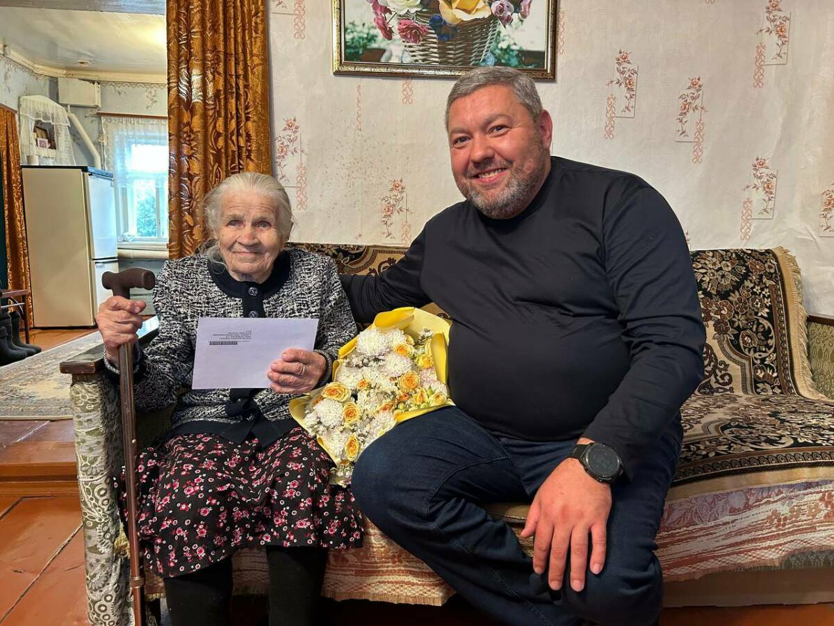 Варакин передал юбилейное послание от Путина долгожительнице Верхнеуслонского района