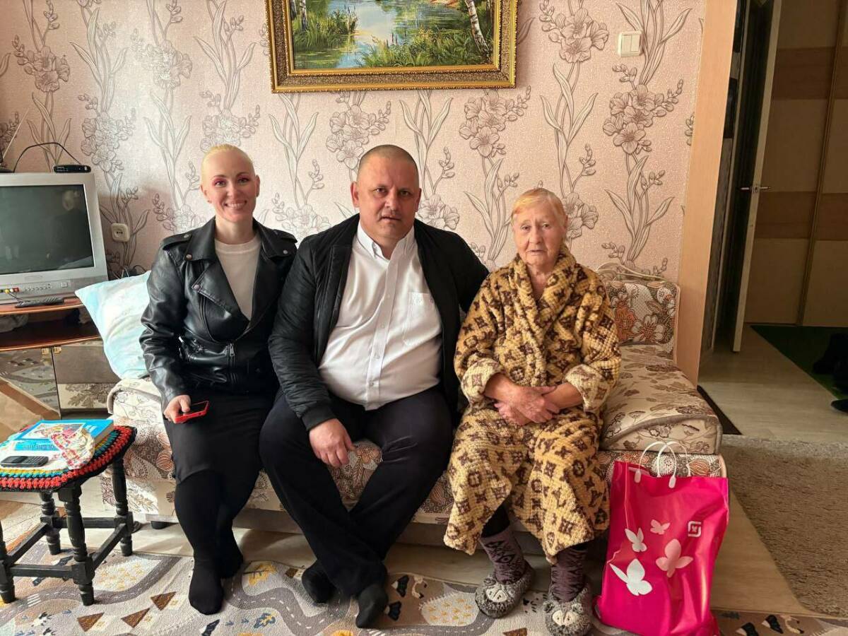 Волонтер СВО Валерий Тигр поздравил бабушек Тукаевского района