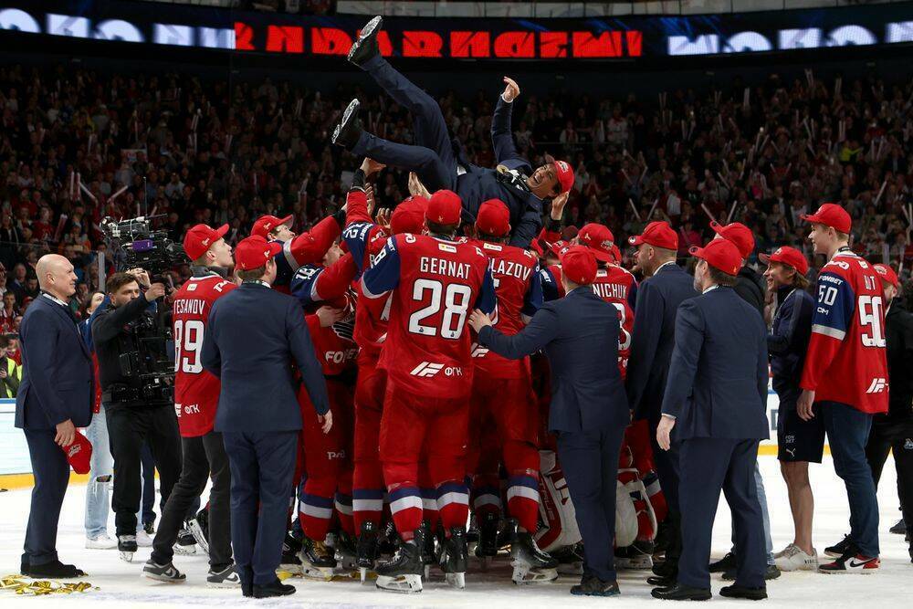 Игроки «Локомотива» за свой счет изготовили чемпионские перстни для Никитина