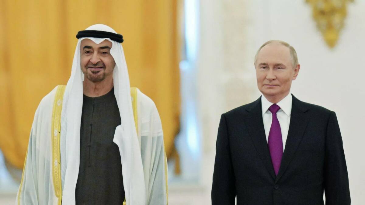Президент ОАЭ на русском языке поздравил Путина с днем рождения