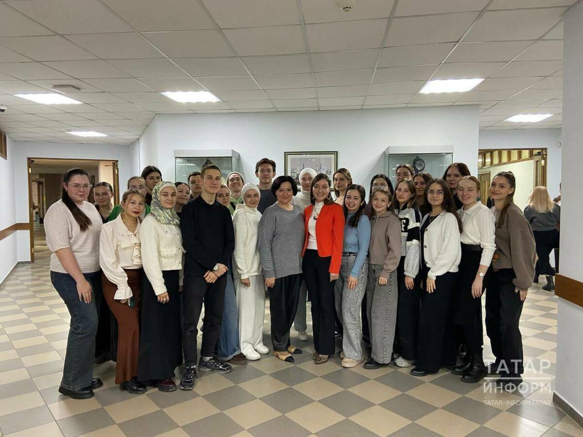 Студенты Института филологии встретились с заместителем главреда «Татар-информа»