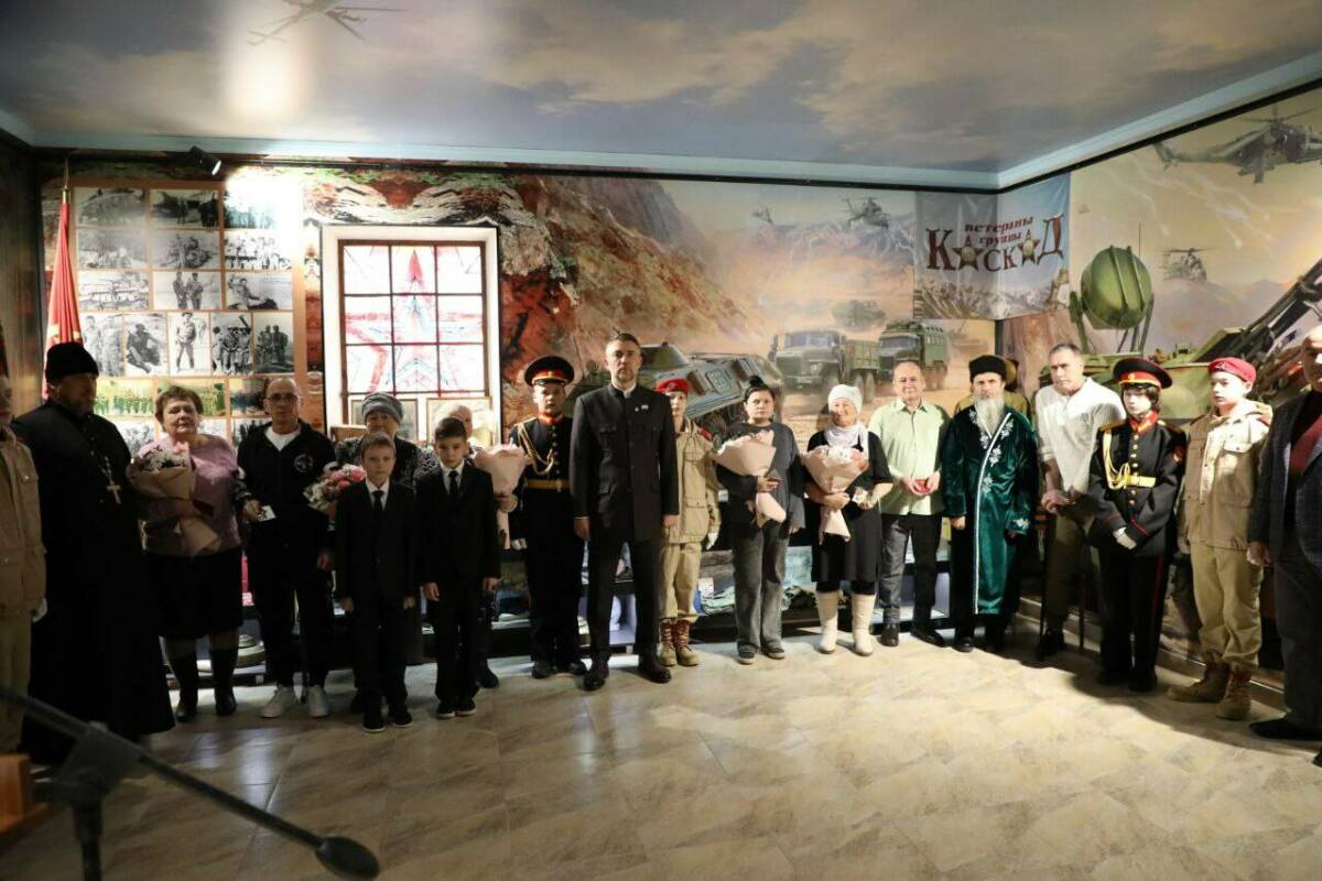 В Бугульме участникам СВО вручены государственные награды