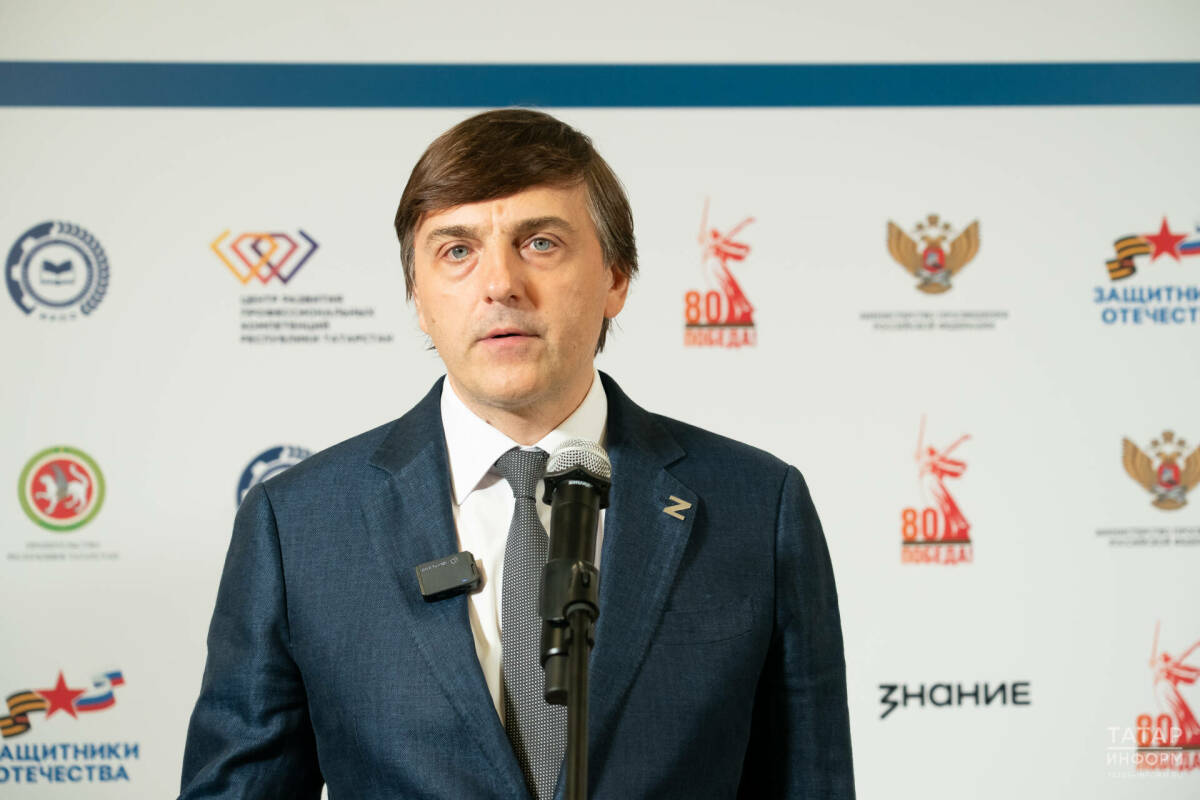 Кравцов заявил о необходимости широкого обсуждения гипотетического перехода на 12-летку