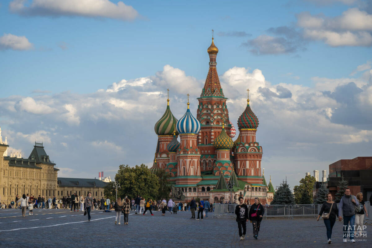 Учитель Лутовинов рассказал о значимости Дня народного единства