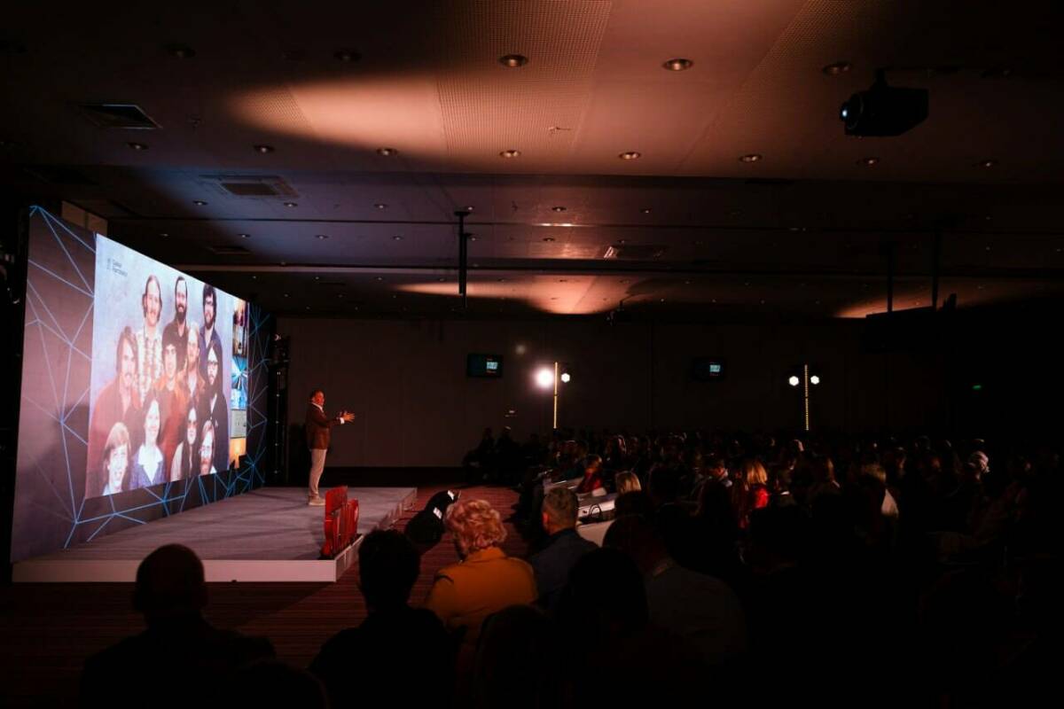 Business StandUp тур Оскара Хартманна «Охота за единорогами» в Казани