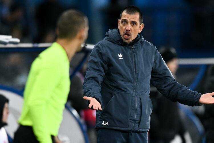 КДК РФС рассмотрит эпизод с удалением наставника «Оренбурга» Ахметзянова