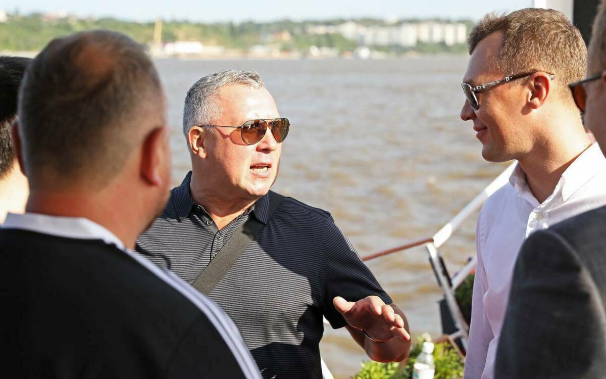 Дегтярев поздравил Могильнова с введением в Зал хоккейной славы Торонто