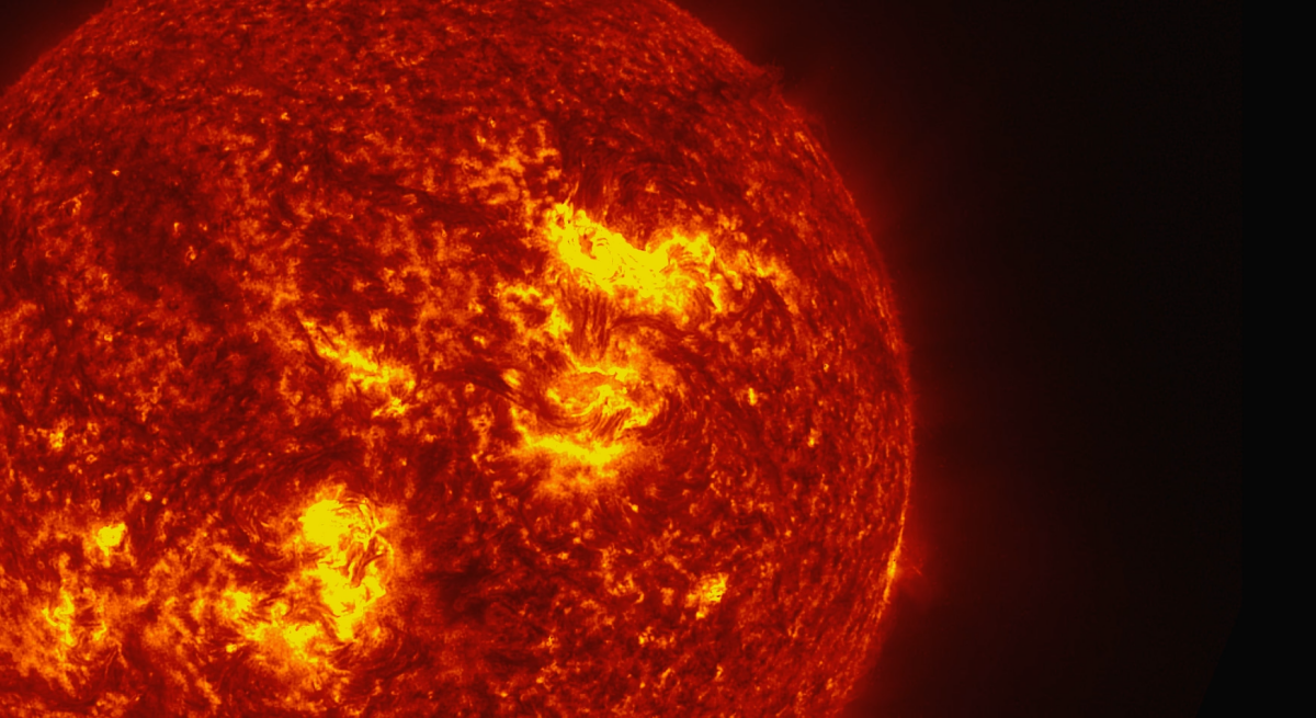 На Солнце произошла сильнейшая с октября прошлого года вспышка
