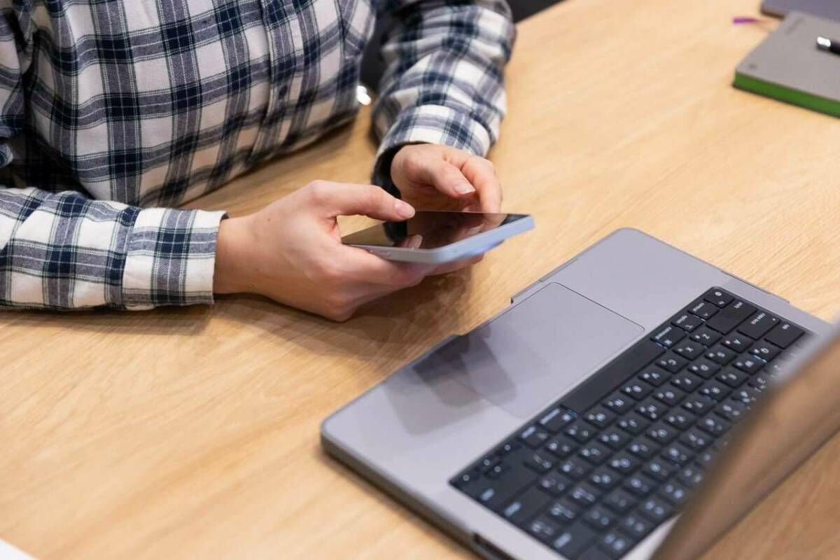 На какие фишинговые письма попадаются сотрудники компаний