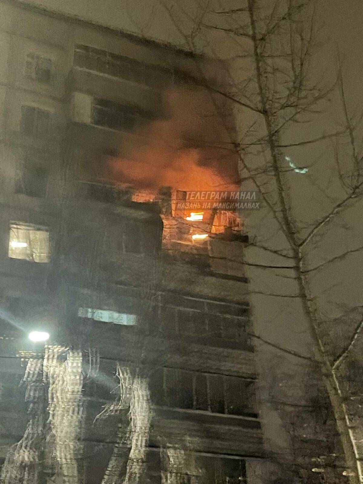 На пожаре в многоэтажке на Лукина в Казани погиб хозяин квартиры