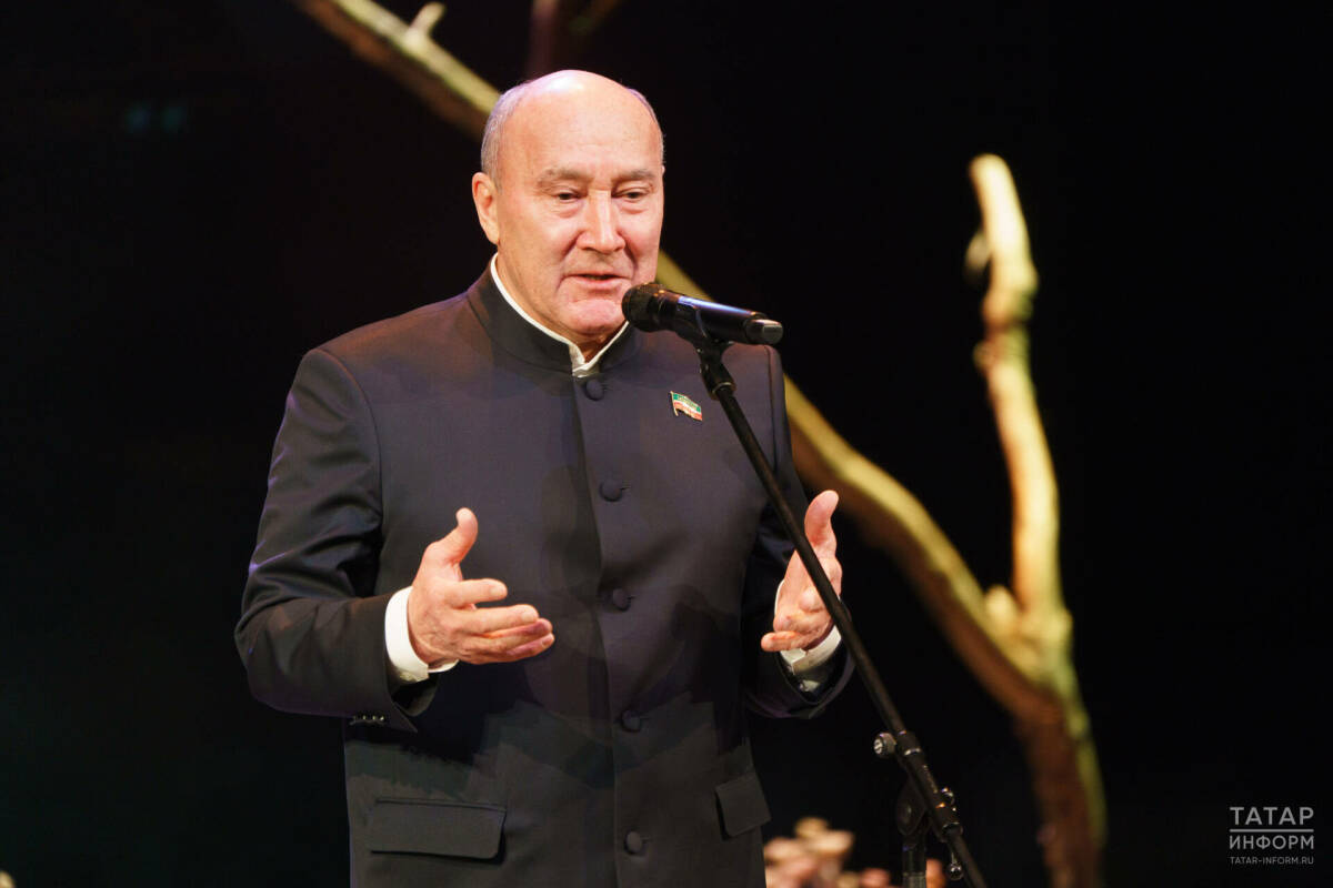 Ахметов предложил снять художественный фильм на основе биографии Туфана Миннуллина