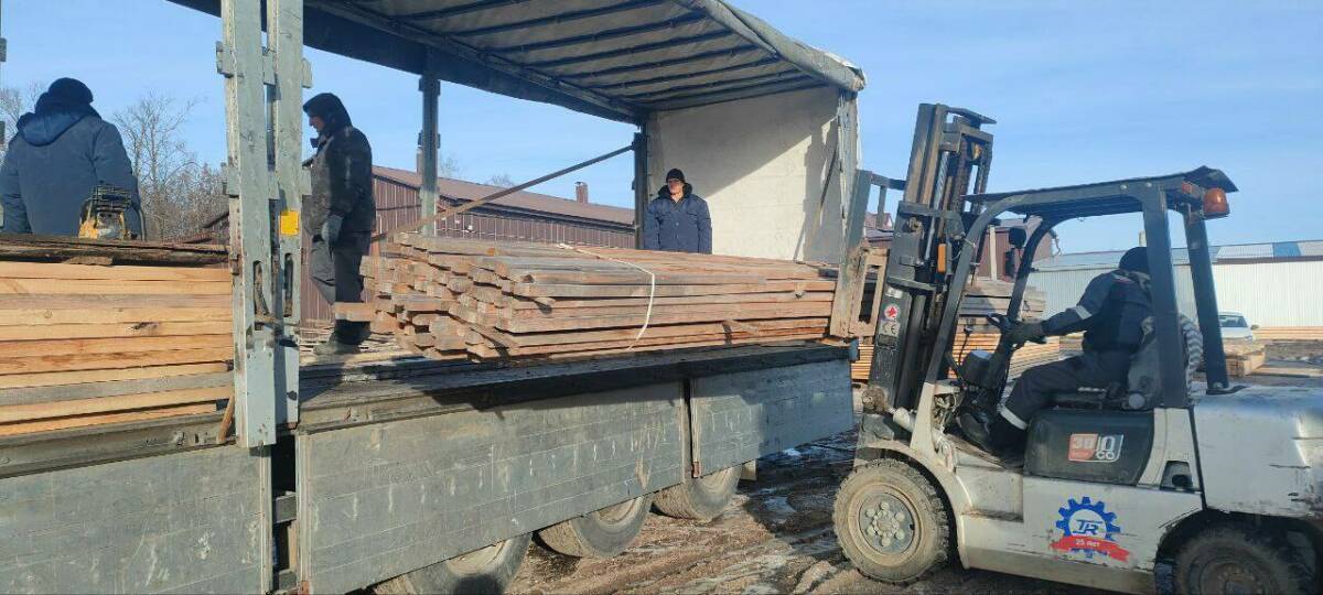 В Кукморе подготовили очередную поставку строительных материалов для бойцов СВО