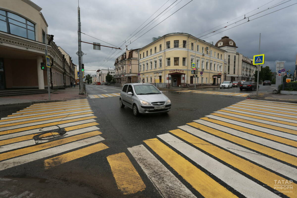 За езду с дальним светом фар в городе водителя оштрафуют – автоюрист
