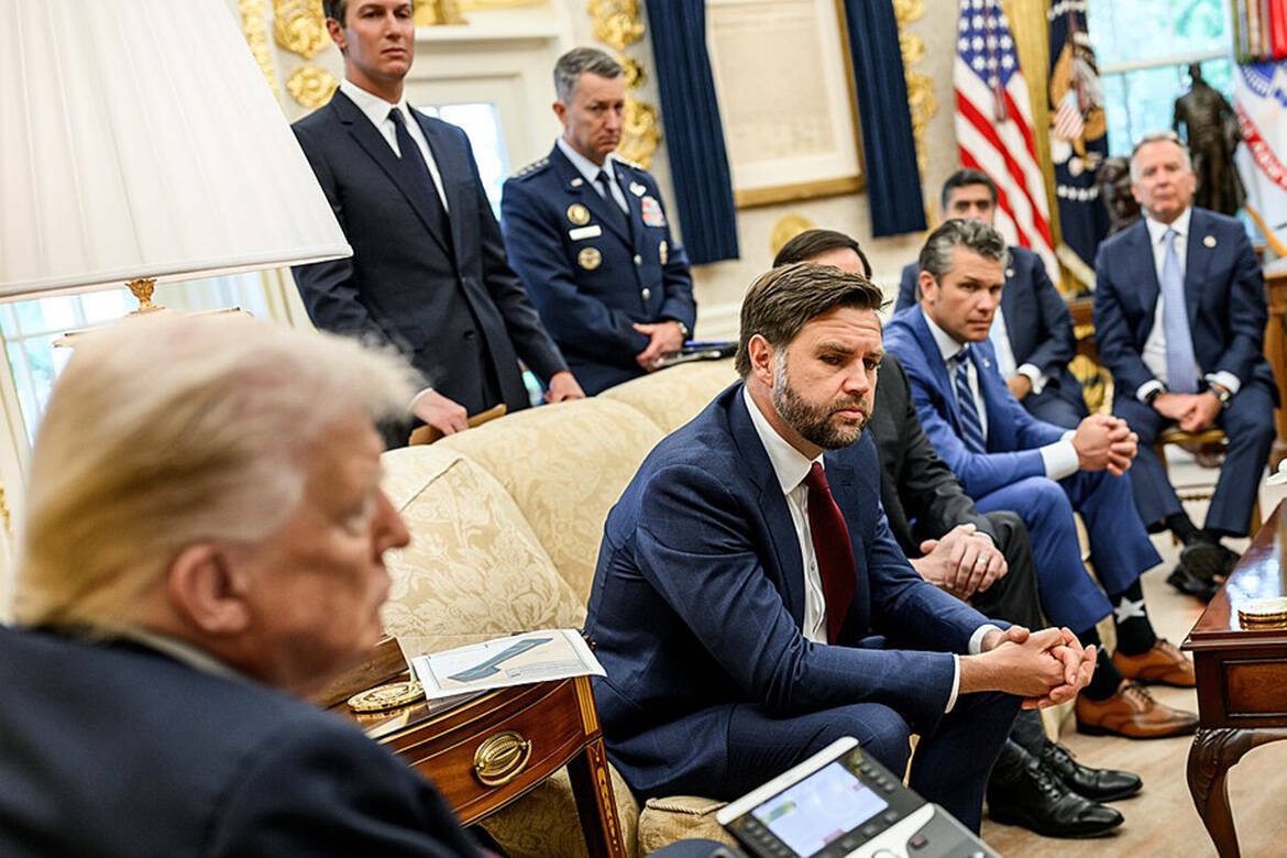 Биполярное расстройство США: что надо знать о плане-фантоме Трампа по России и Украине