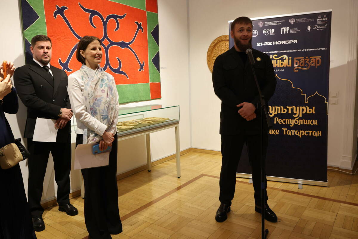 Министр культуры Чеченской Республики распорядился продлить выставку Музея ЧР в Казани