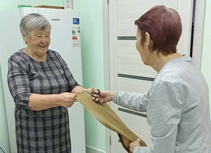 «Пусть наступит мир»: 80-летняя жительница Мензелинска стала волонтером СВО