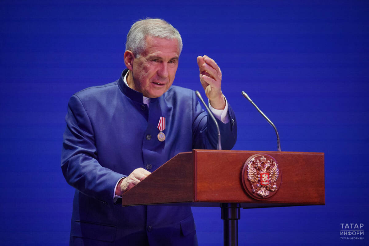 Минниханов: Татарстан по объему налоговых доходов занимает первую позицию в ПФО