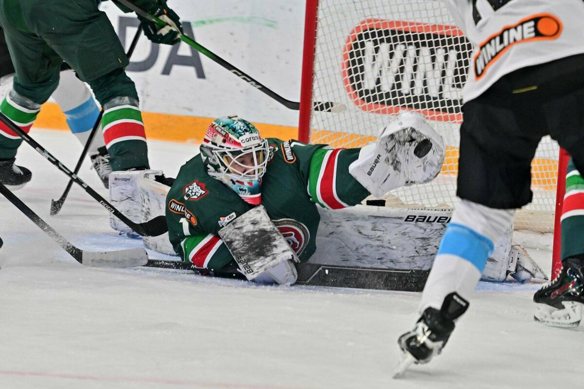 Вратари покидают НХЛ, «Ак Барс» молчит. Почему бы Валиуллину не побороться за звезд