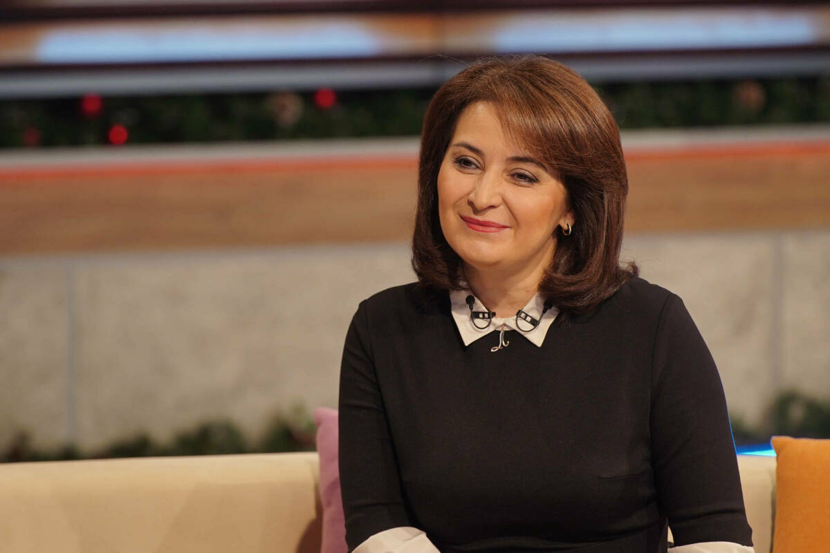 Лейла Фазлеева поздравила женщин Татарстана с Днем матери