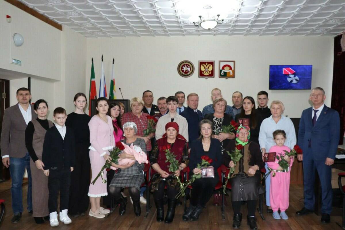 «Время выбрало нас»: в Дрожжановском районе прошла церемония вручения наград