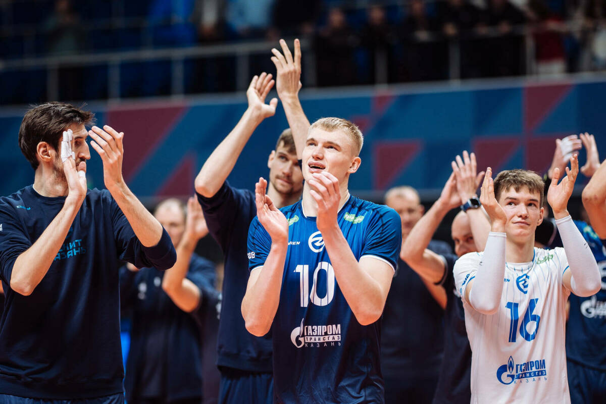 «Зенит-Казань» гостит у новоуренгойского «Факела»