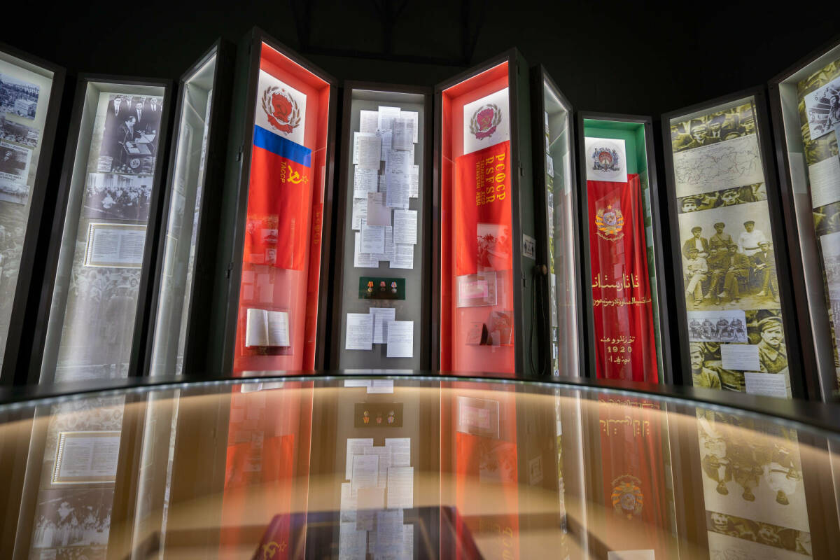 Флаг – нам в руки: 34 года татарстанскому триколору