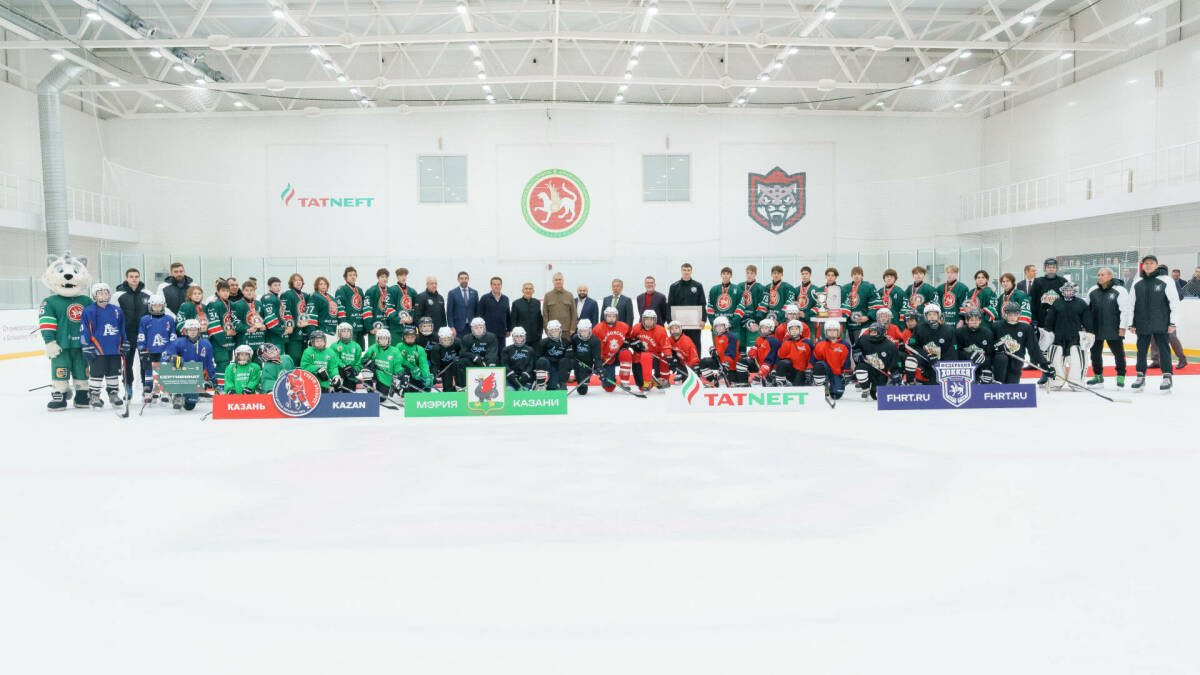 Раис РТ поздравил «Ак Барс-2011» с победой на «Золотой шайбе» ПФО и в «Кубке Третьяка»