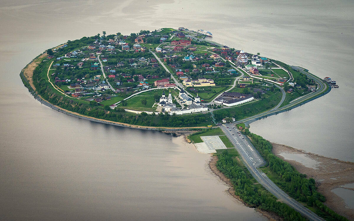 Дружба с каирскими керамистами и огненные скульптуры: что готовит Свияжск на 2026 год?