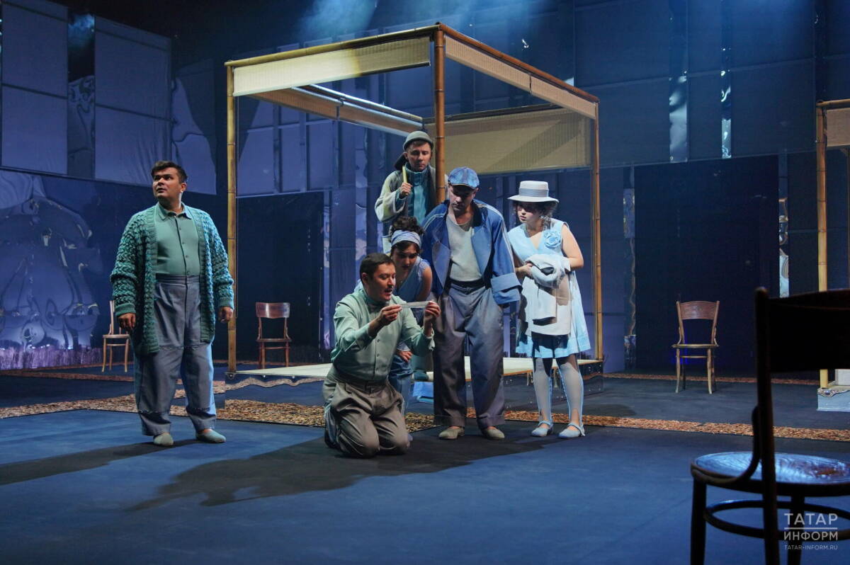 «Преступник со справкой»: театр Камала представил научно-фантастический спектакль