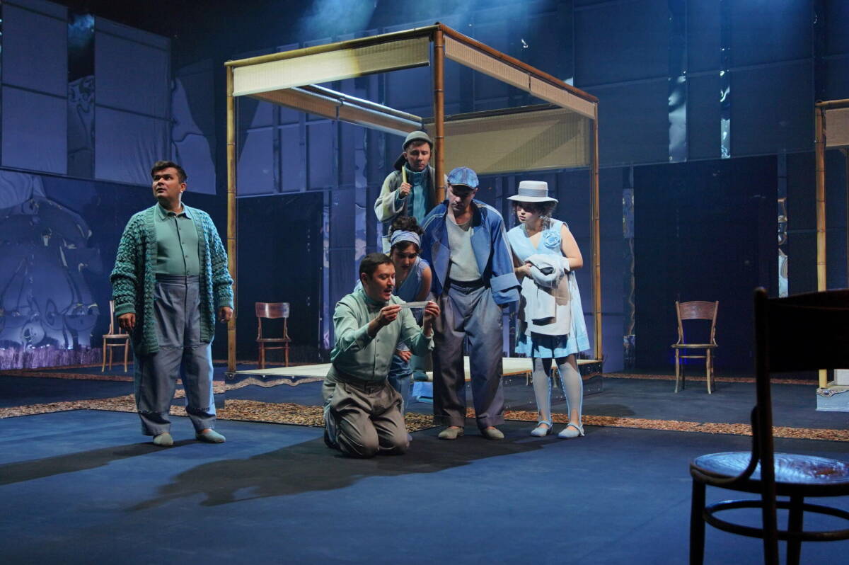 «Преступник со справкой»: театр Камала представил научно-фантастический спектакль