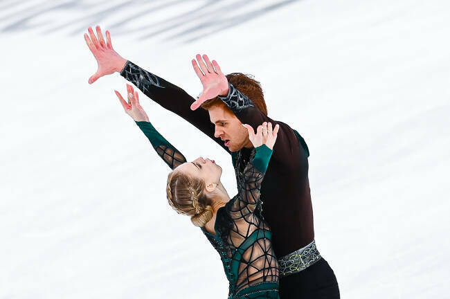 Дуэт Хабибуллиной и Княжука снялся с Гран-при по фигурному катанию в Казани