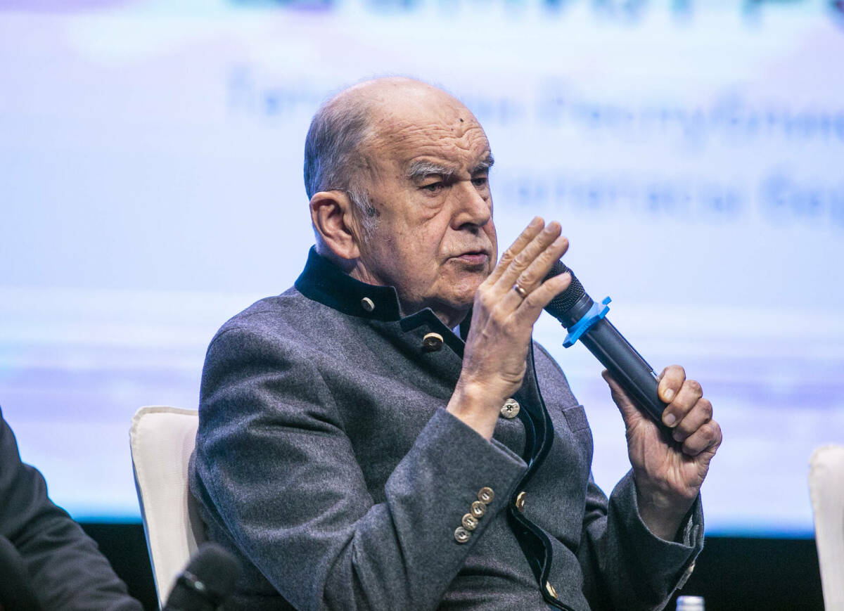 Агеев на форуме «Акча» – бизнесу: Иногда от холодного душа пользы больше, чем от теплого