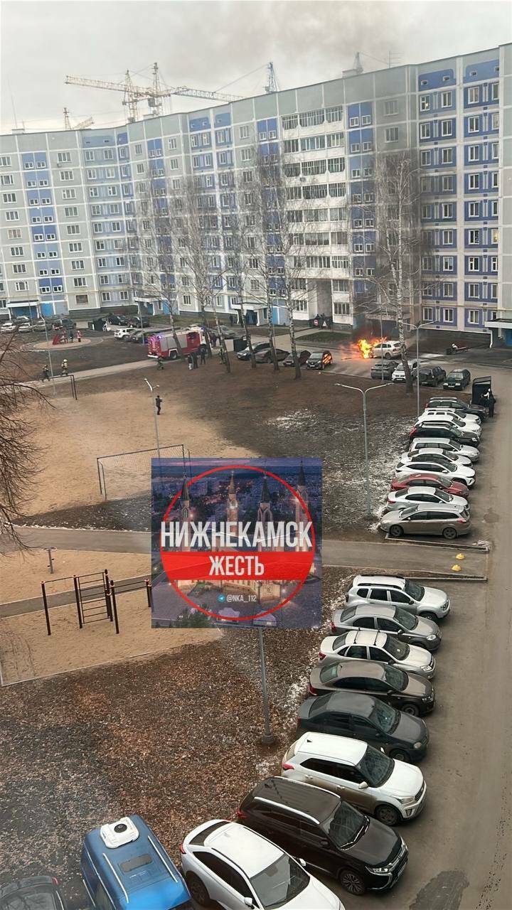 Пожарные потушили горящую иномарку в Нижнекамске