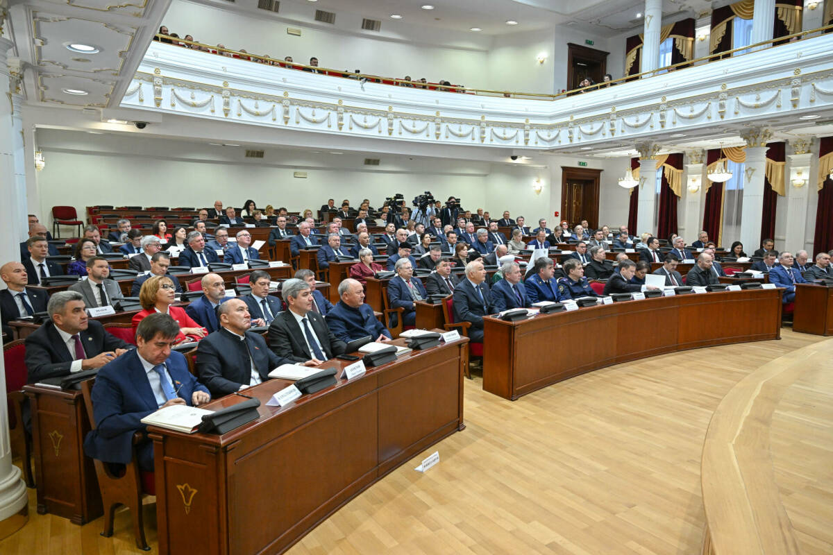 «Чтобы люди знали язык матери»: стратегию нацполитики РФ до 2036 года обсудили в Казани