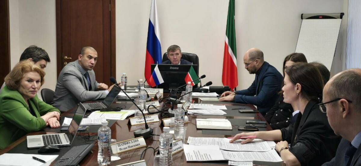 Герой РФ ознакомился с мерами поддержки участников СВО и направлениями Минэкономики РТ