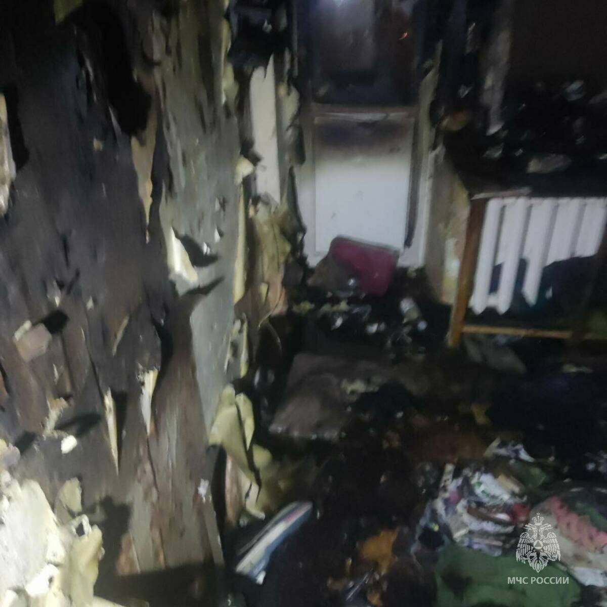 Два человека погибли на пожаре в казанской многоэтажке из-за непотушенной сигареты