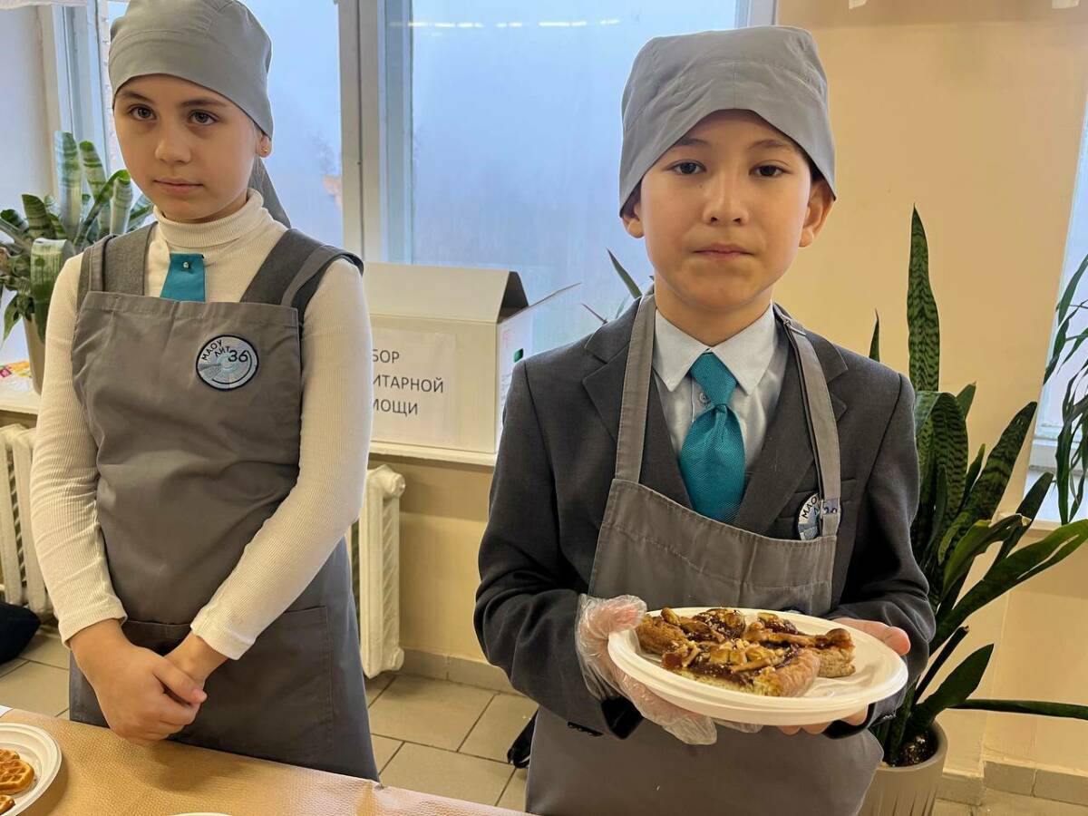 Школьники Набережных Челнов направили выручку от ярмарки бойцам СВО