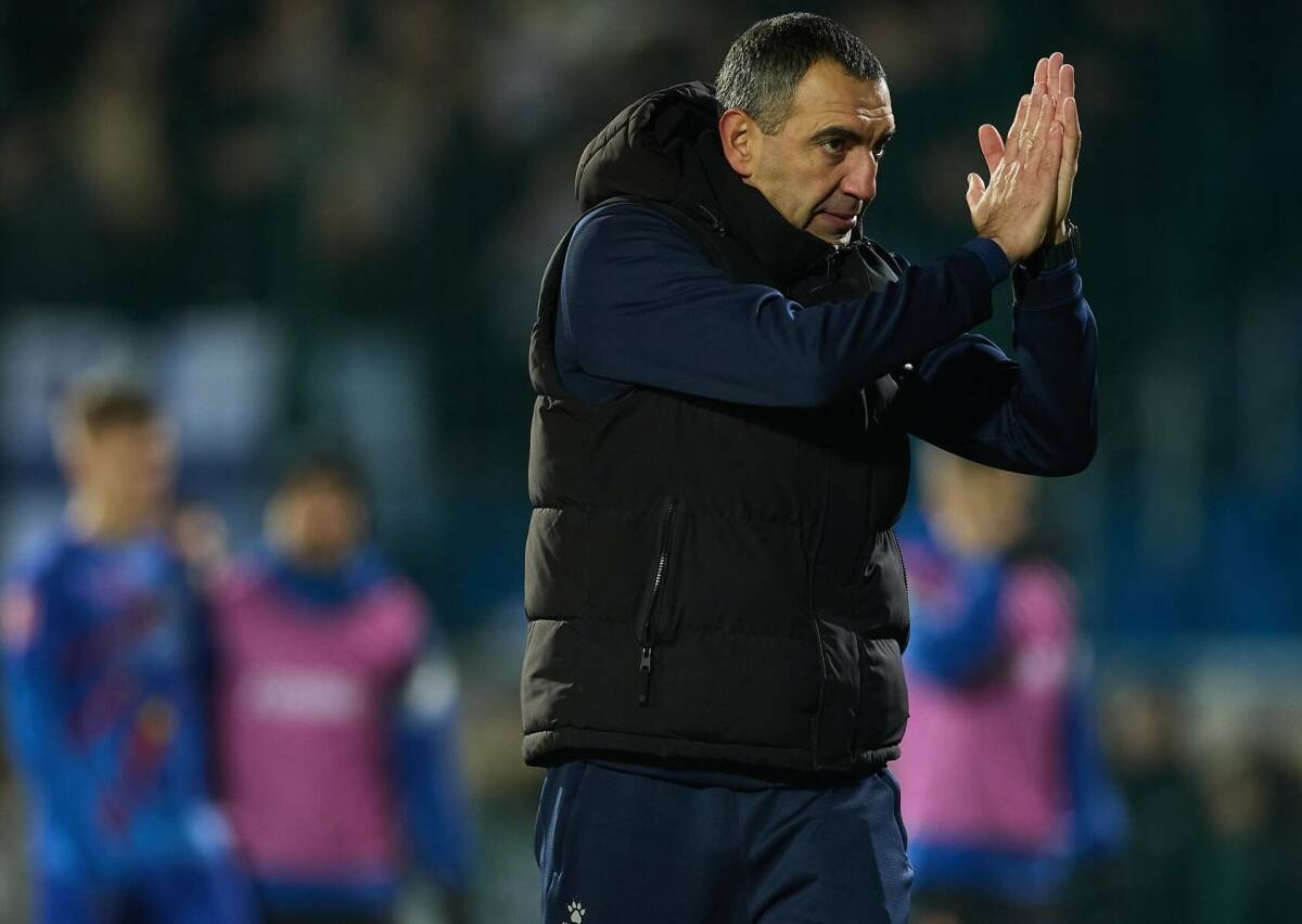 По итогам первой половины чемпионата в Первой лиге «КАМАЗ» обосновался в топ-5, «Нефтехимик» - в десятке. Возглавляют турнирную таблицу «Факел» и «Урал». С чем подошли команды ФНЛ к зимнему перерыву в сезоне-2025/26 - в материале «ТИ-Спорта».