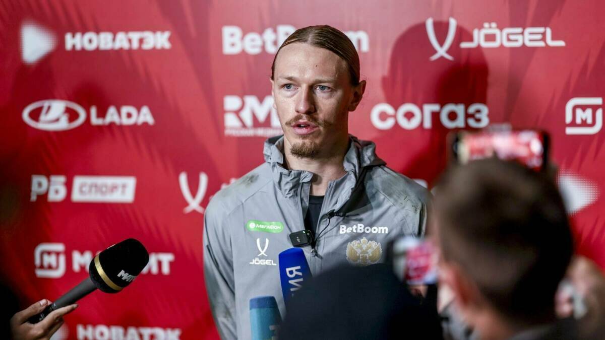 Матвей Сафонов заявил, что «ПСЖ» не стирал его с фотографии