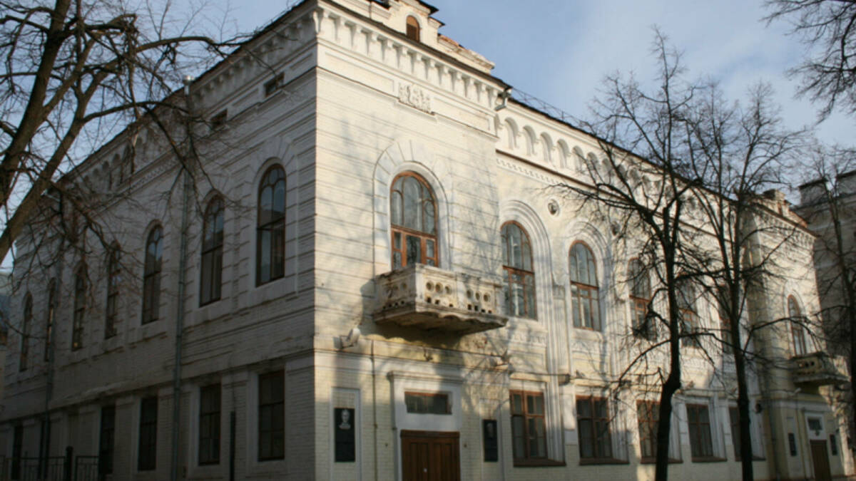 В Казани стартовал первый этап ремонта здания бывшей Земской управы