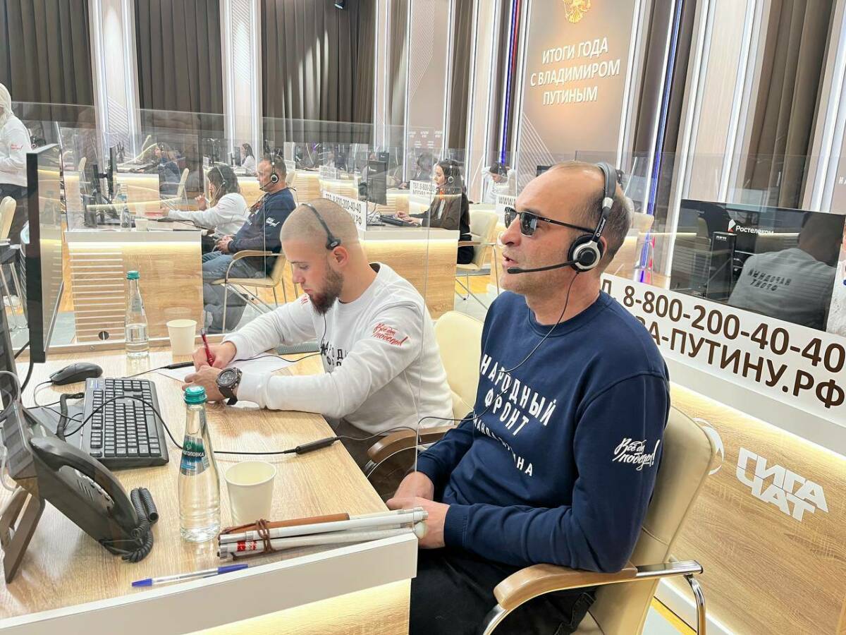 «Мой долг – служить народу»: ветеран СВО из РТ стал оператором горячей линии Президента