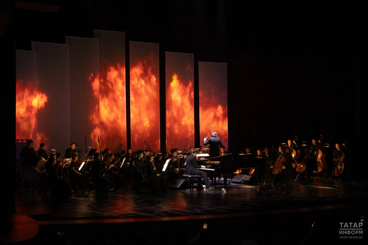 Раис Татарстана и руководитель АП Узбекистана посетили концерт ко Дню узбекской культуры