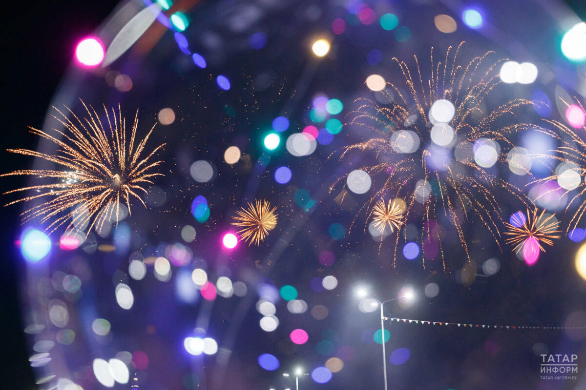 В МЧС Татарстана призвали покупать фейерверки к Новому году только в спецмагазинах