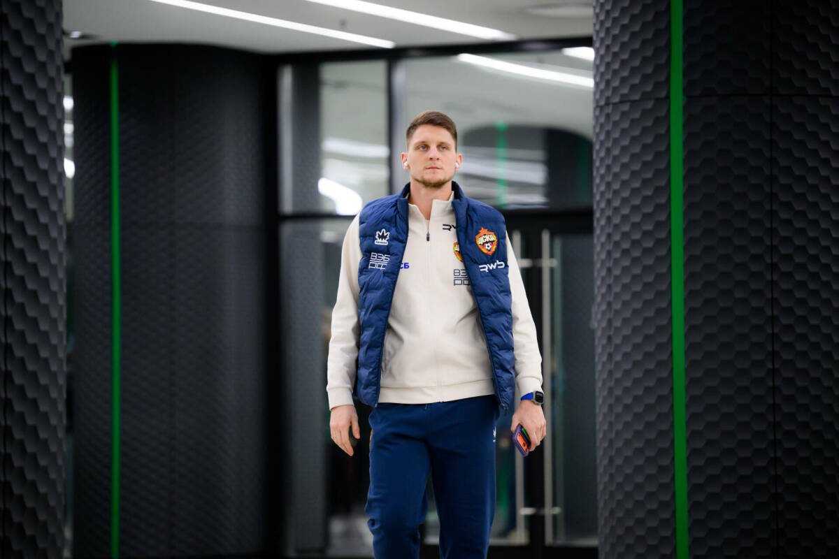 «Зенит» и ЦСКА готовят один из самых громких обменов в РПЛ за последние годы. Защитник Игорь Дивеев может отправиться в «Зенит» в обмен на нападающего Лусиано Гонду. Кто выиграет от этой сделки больше: петербуржцы или «армейцы» - в материале «ТИ-Спорта».