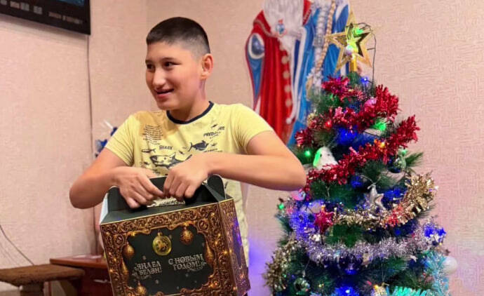 Раис РТ исполнил желание 12-летнего мальчика, мечтавшего о большой беспроводной колонке