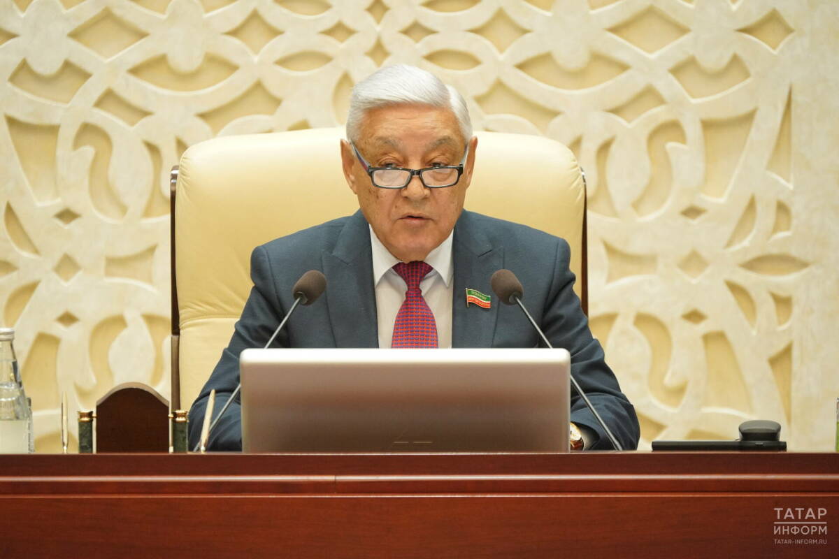 Мухаметшин подведет итоги работы осенней сессии парламента