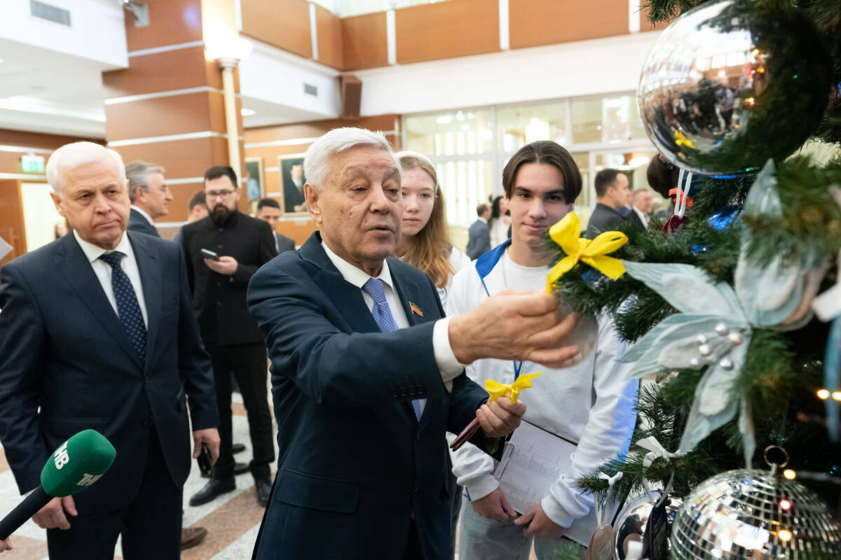 Фарид Мухаметшин присоединился к благотворительной акции «Ёлка желаний»