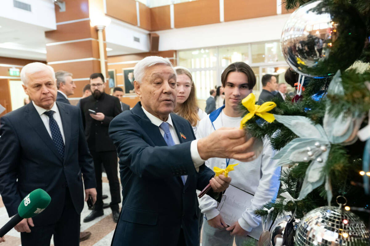 Фарид Мухаметшин присоединился к благотворительной акции «Ёлка желаний»