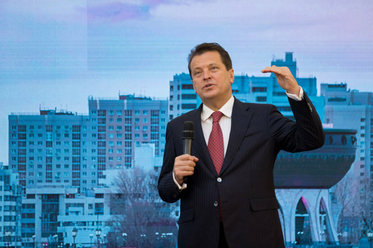 Соборная мечеть, «канатка» и самокаты: Метшин прокомментировал ключевые темы в Казани